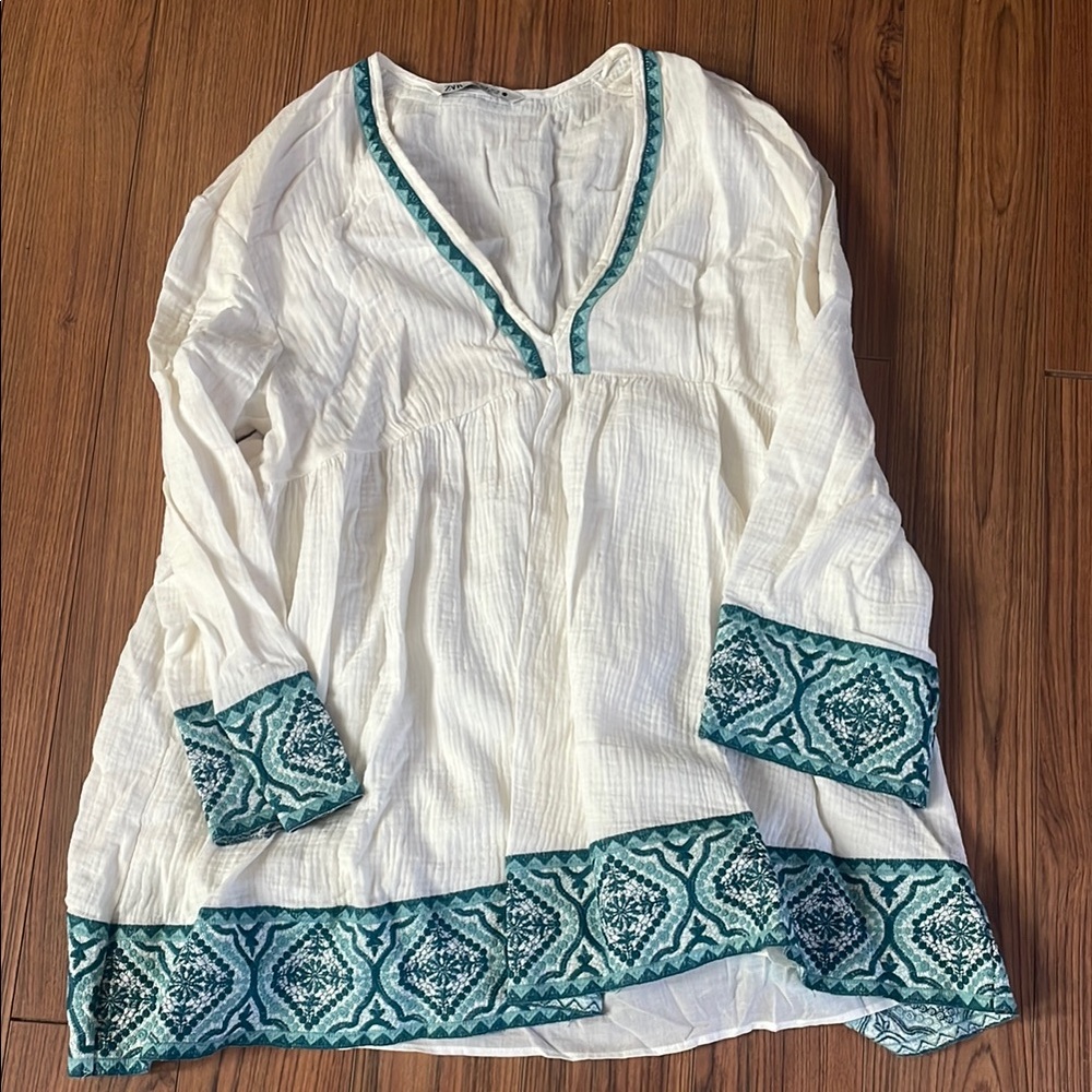 Zara White and Green Tunic Top